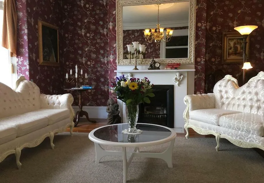 Balmoral House Bed & Breakfast-1
